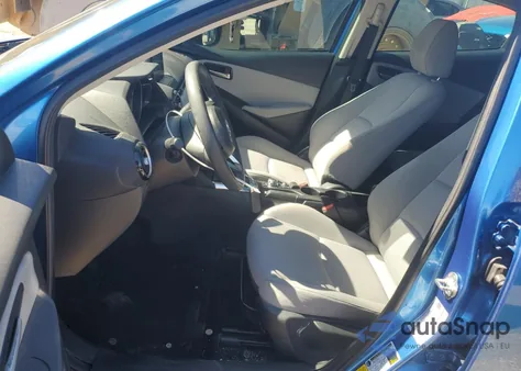 2019 Toyota Yaris L из США, поврежденный, VIN 508704